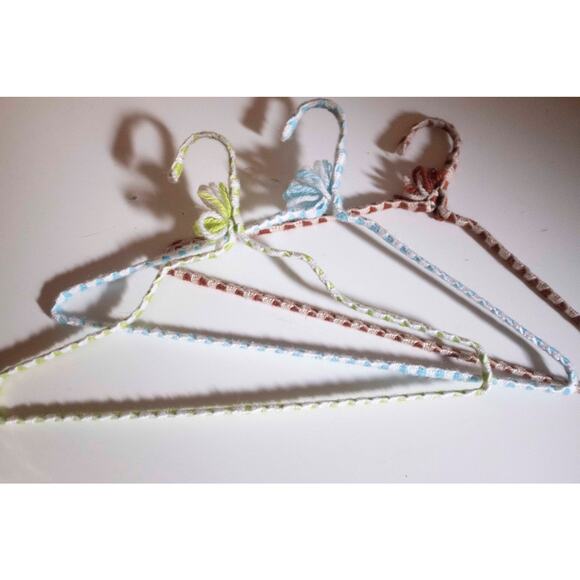 Vintage Crochet Clothes Hangers – Set of 3 in green, blue, and brown - Picture 3 of 4